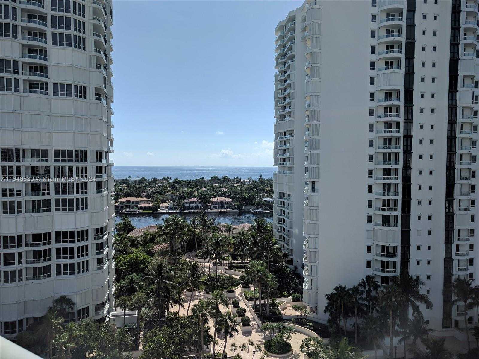 Small Image of 21055 Yacht Club Dr, Aventura, FL 33180, USA Number 3