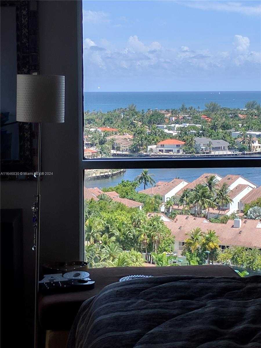 Small Image of 21055 Yacht Club Dr, Aventura, FL 33180, USA Number 6