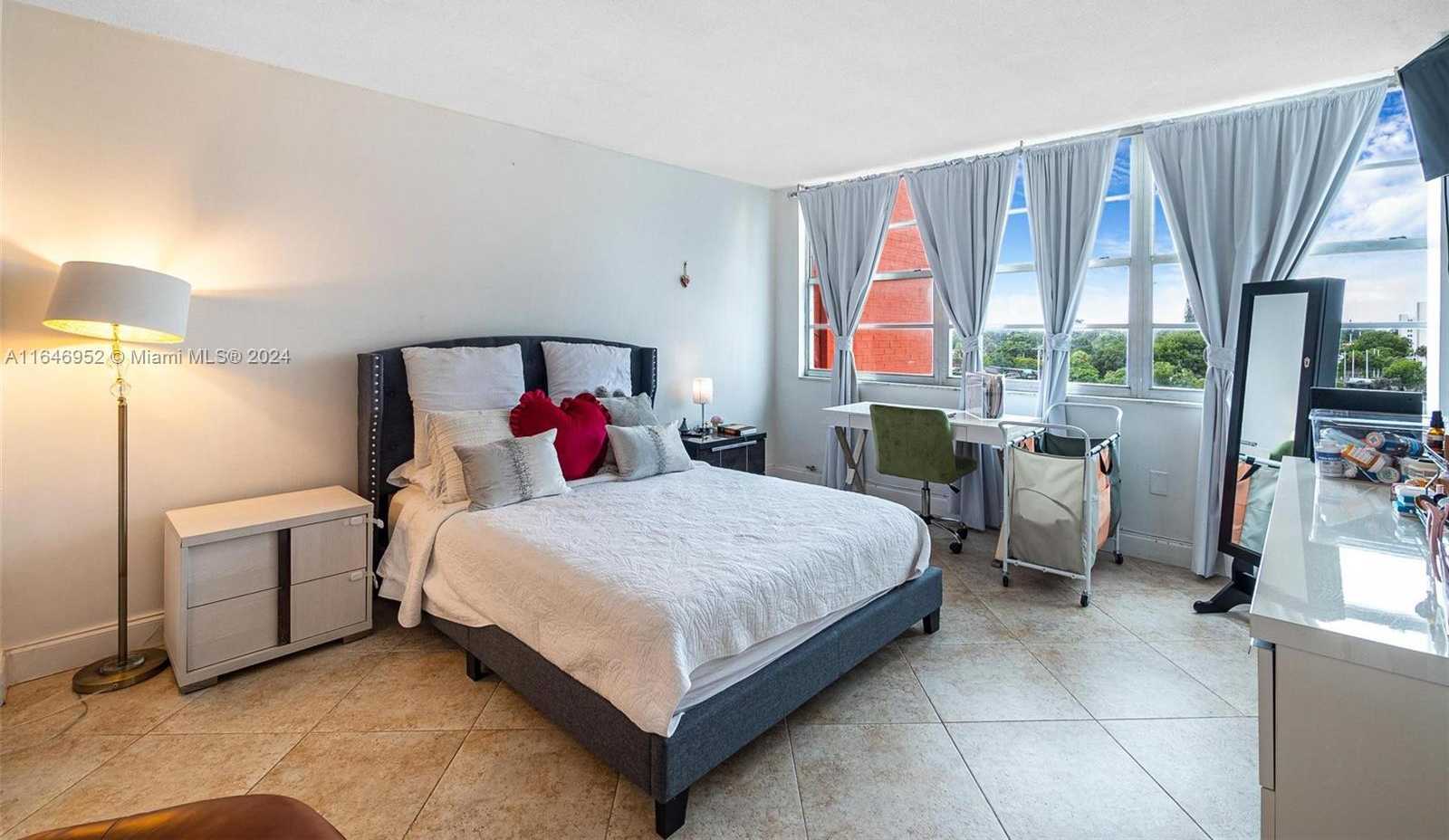 Small Image of 1351 NORTH EAST MIAMI GARDENS DR #505E, Miami Number 15