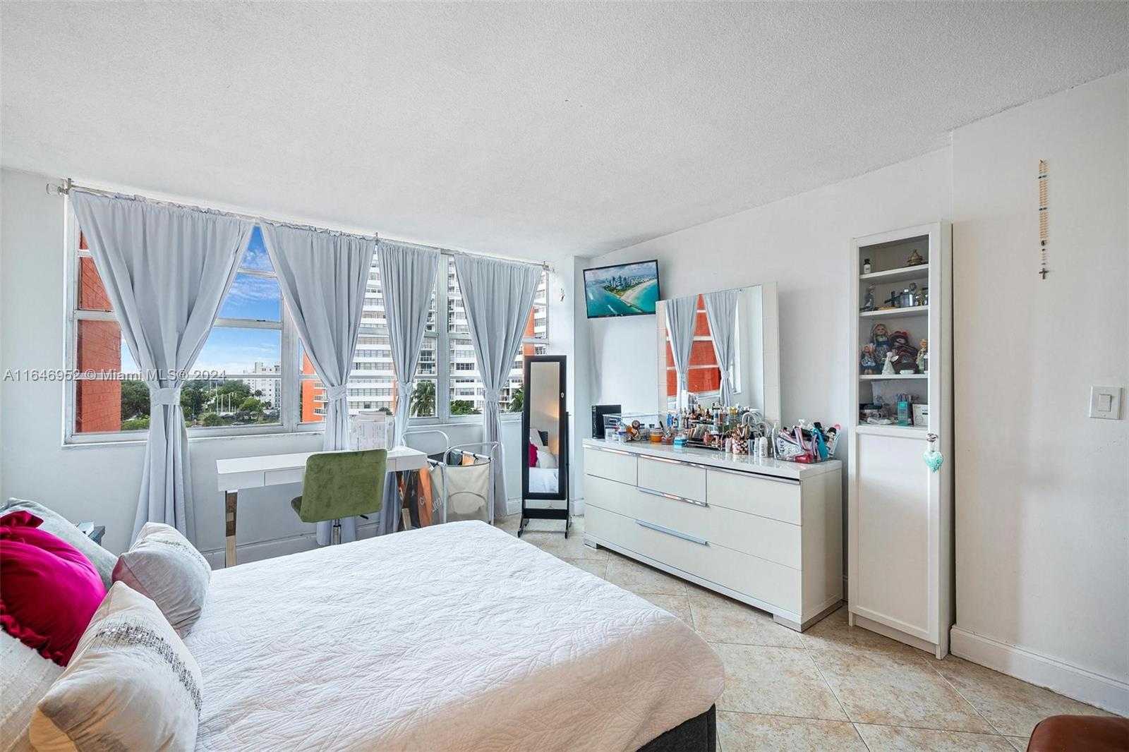 Small Image of 1351 NORTH EAST MIAMI GARDENS DR #505E, Miami Number 17