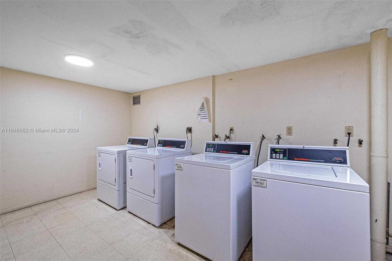Small Image of 1351 NORTH EAST MIAMI GARDENS DR #505E, Miami Number 32