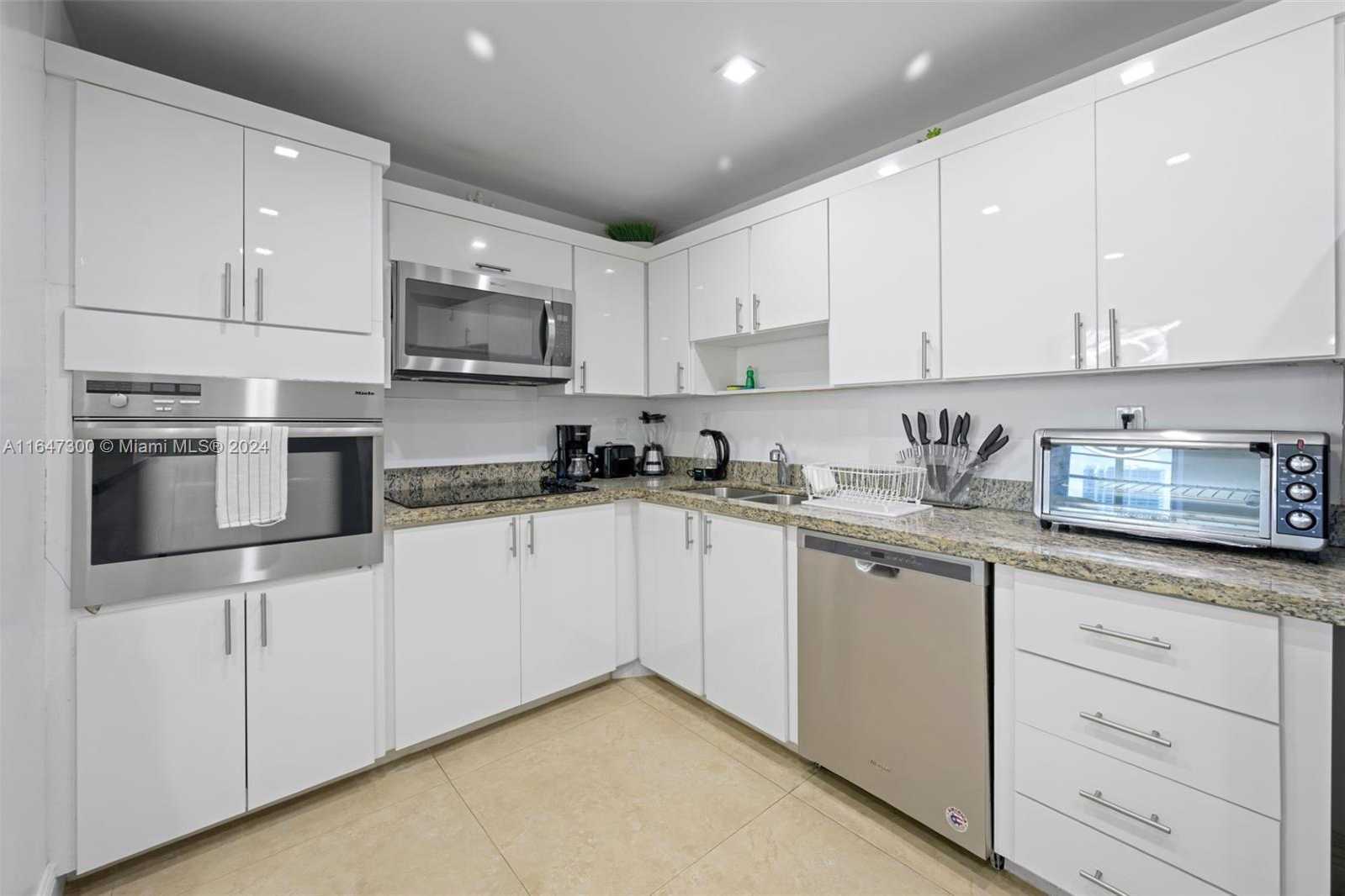 Small Image of 19370 COLLINS AVE #1026, Sunny Isles Beach Number 10