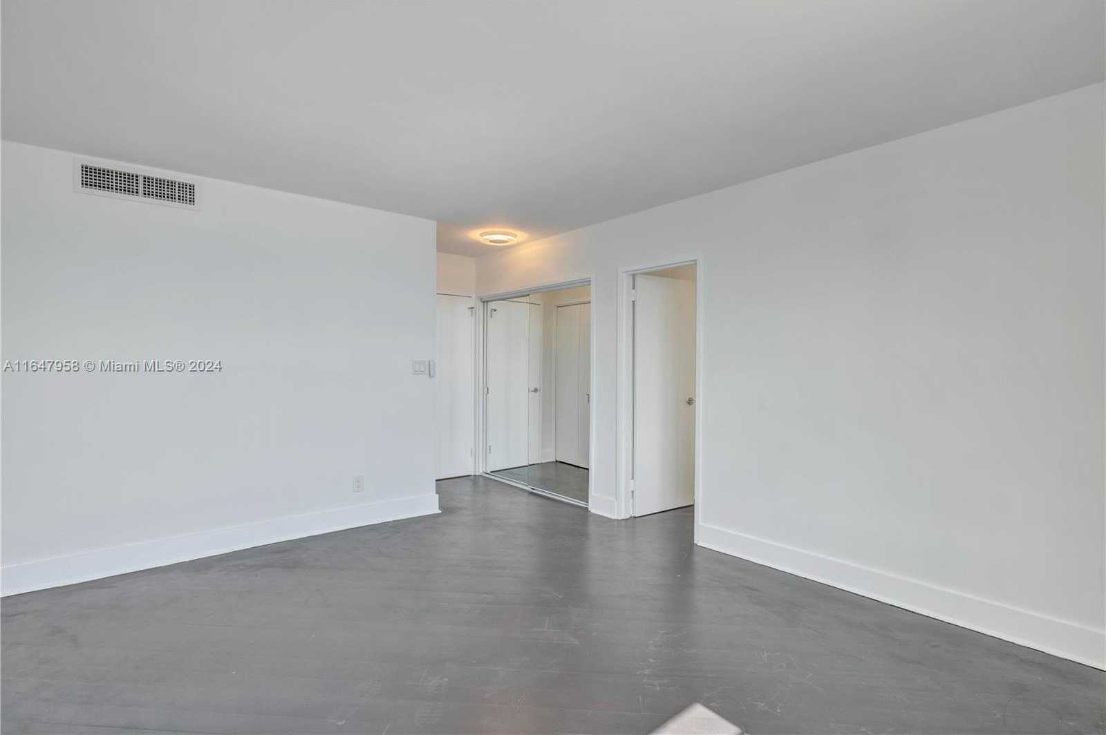 Small Image of 5151 COLLINS AVE #1627, Miami Beach Number 21