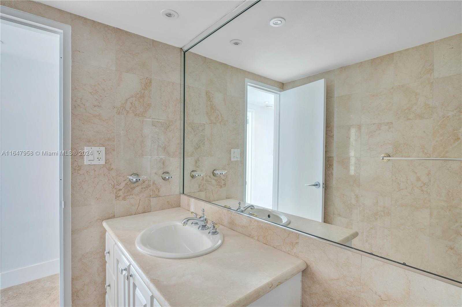 Small Image of 5151 COLLINS AVE #1627, Miami Beach Number 23