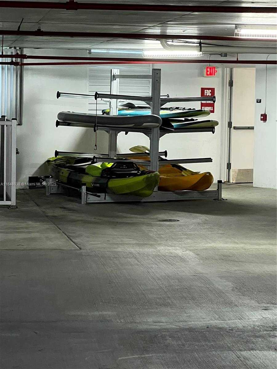 Small Image of 6700 INDIAN CREEK DR #807, Miami Beach Number 20