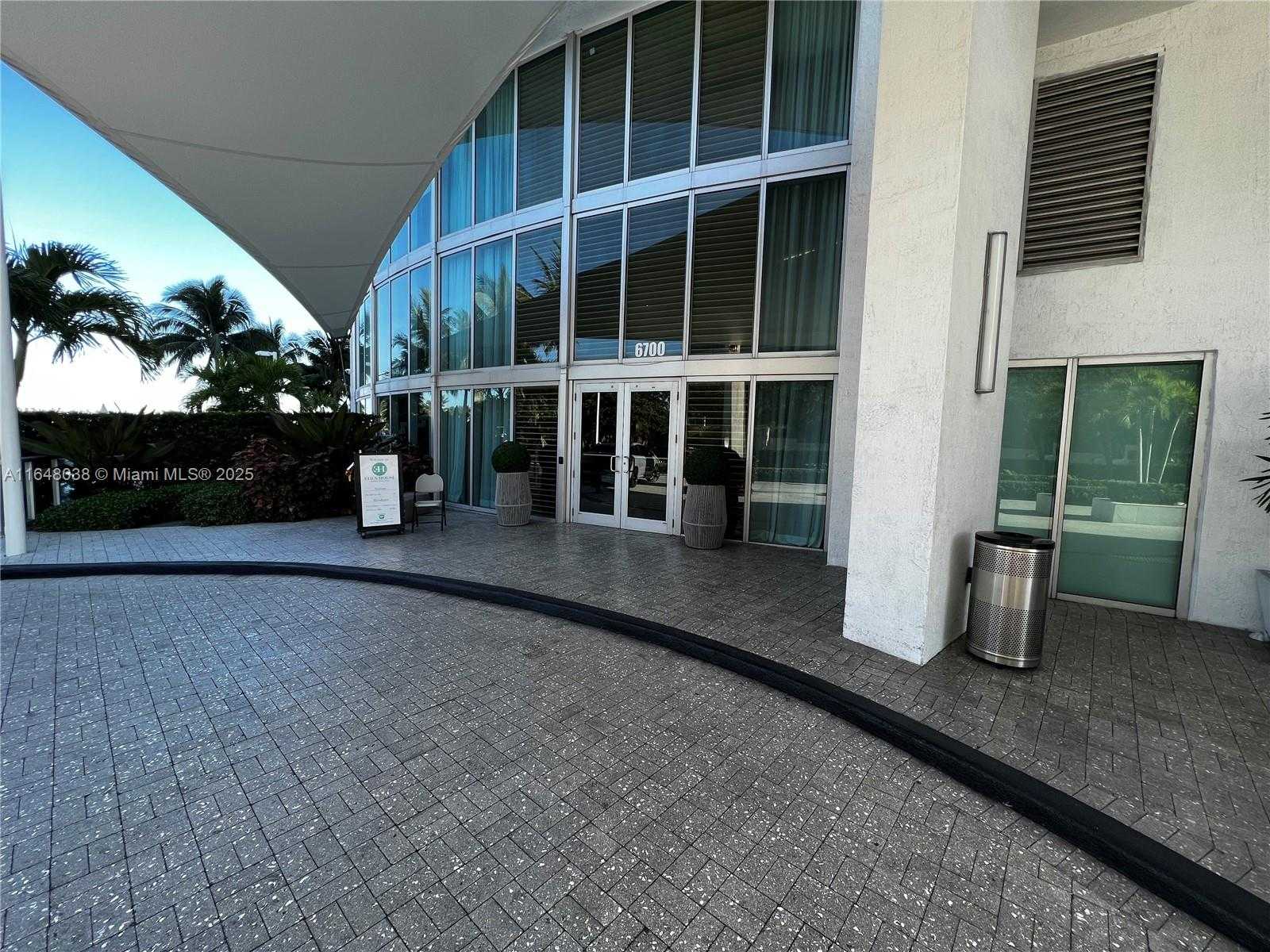Small Image of 6700 INDIAN CREEK DR #807, Miami Beach Number 22