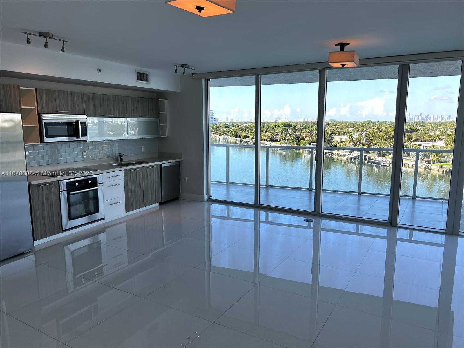 Small Image of 6700 INDIAN CREEK DR #807, Miami Beach Number 3