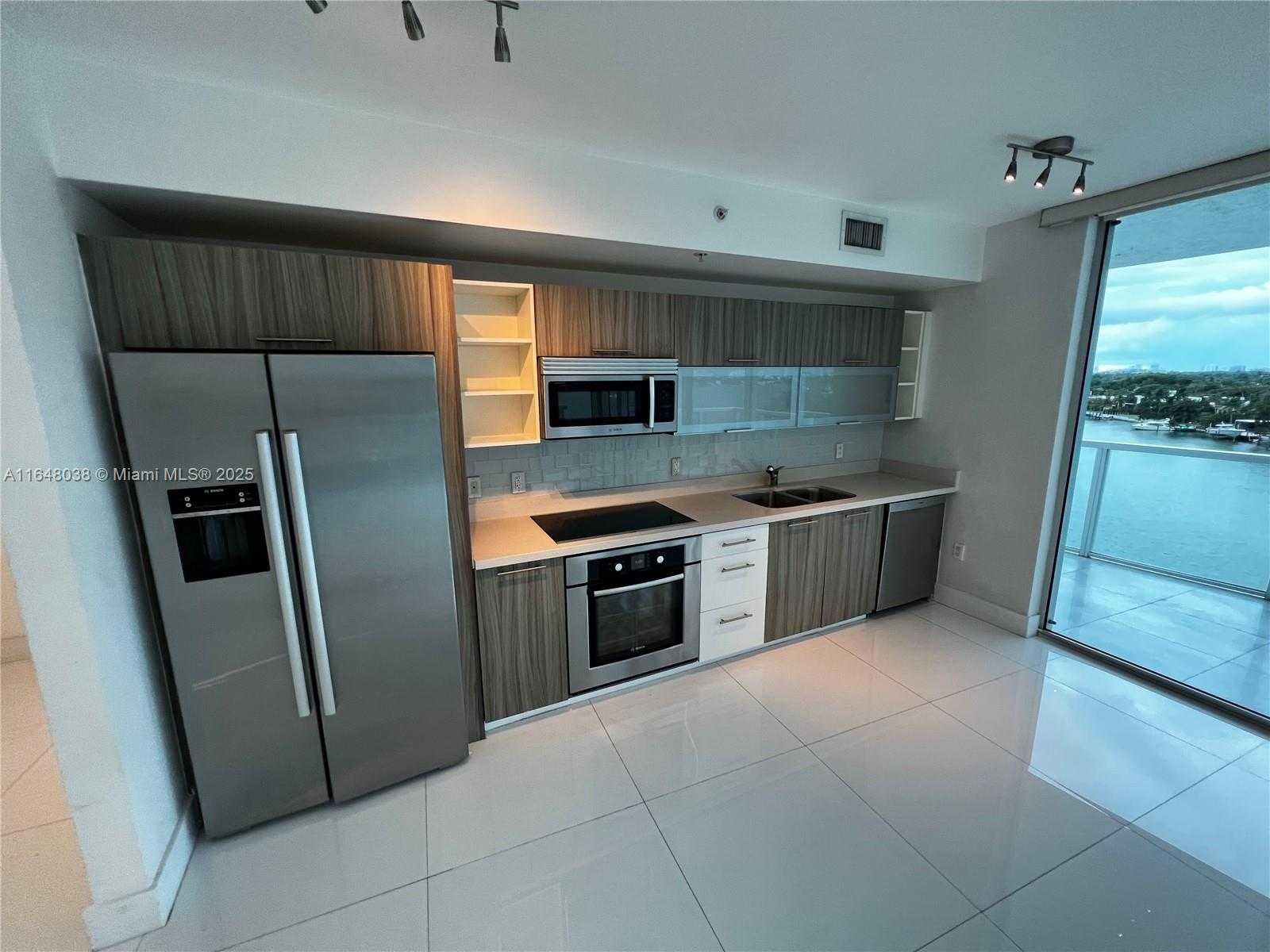 Small Image of 6700 INDIAN CREEK DR #807, Miami Beach Number 6