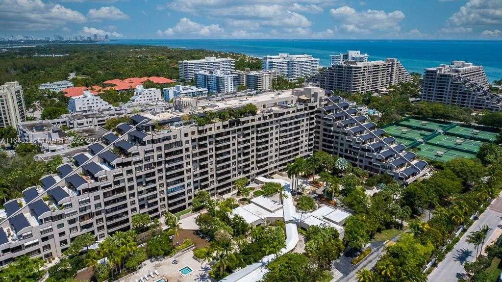 Small Image of 151 CRANDON BLVD #822, Key Biscayne Number 24