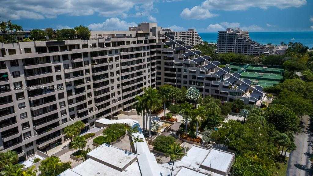 Small Image of 151 CRANDON BLVD #822, Key Biscayne Number 31