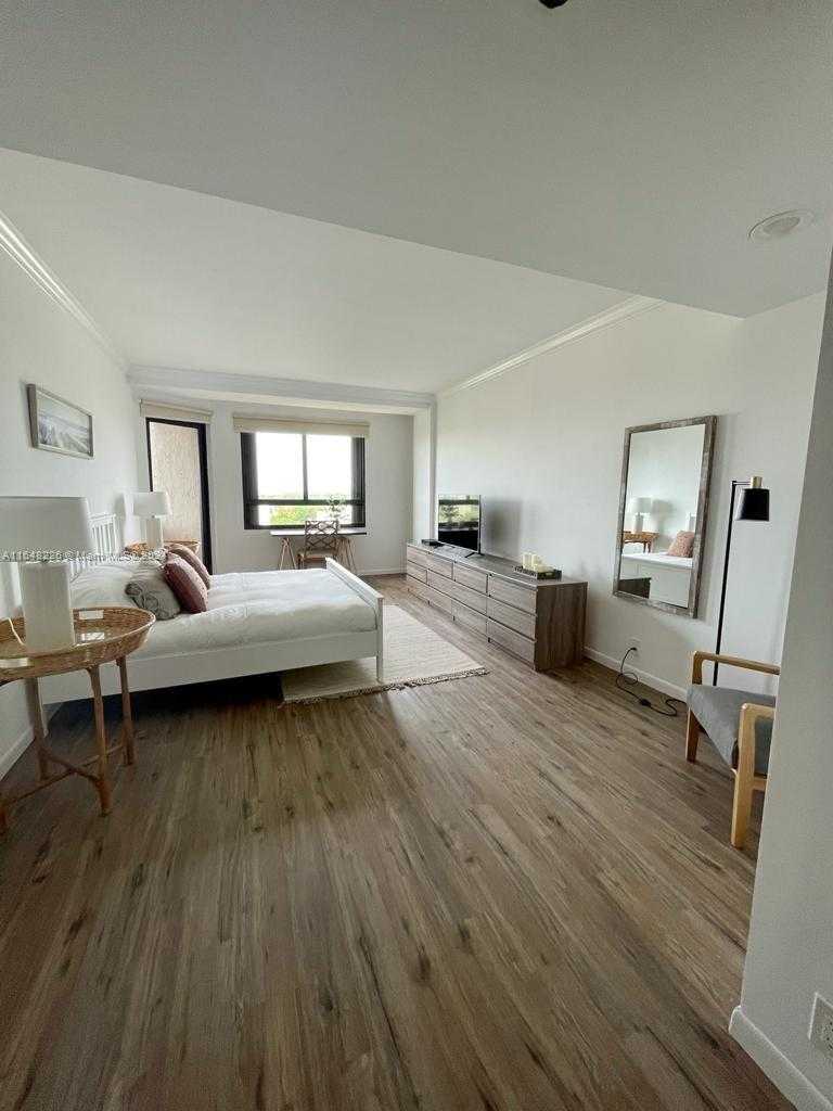 Small Image of 151 CRANDON BLVD #822, Key Biscayne Number 6