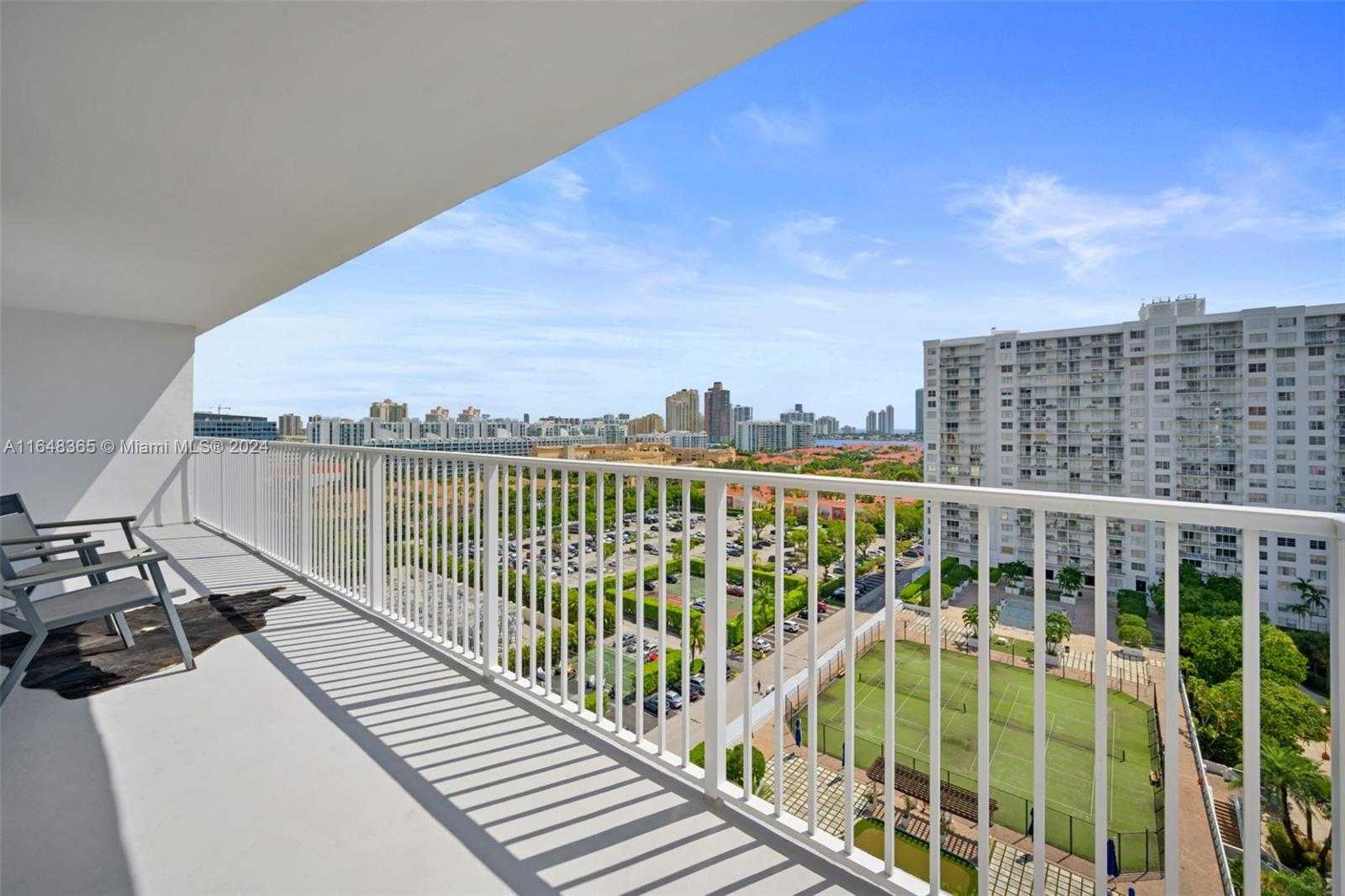 Small Image of 2801 NORTH EAST 183RD ST #1506W, Aventura Number 4