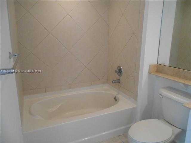 Small Image of 335 SOUTH BISCAYNE BLVD #2010, Miami Number 17