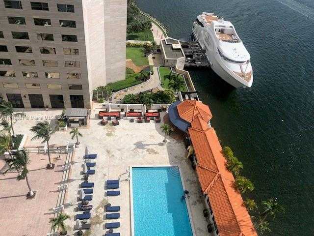 Small Image of 335 SOUTH BISCAYNE BLVD #2010, Miami Number 3