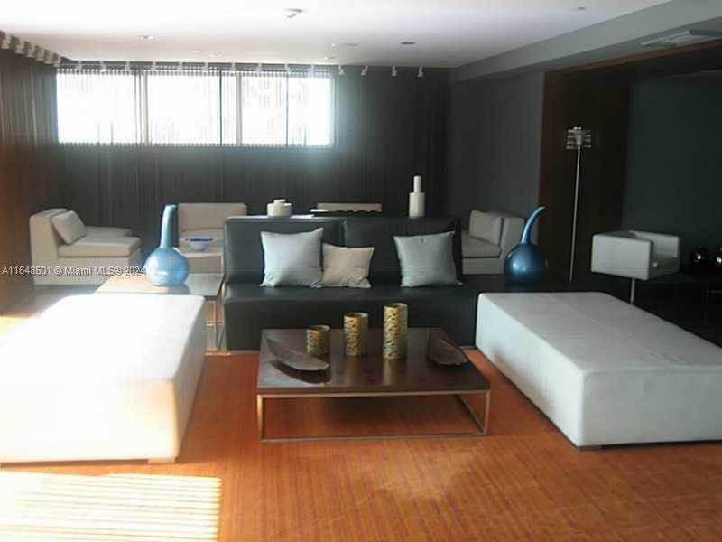 Small Image of 335 SOUTH BISCAYNE BLVD #2010, Miami Number 32