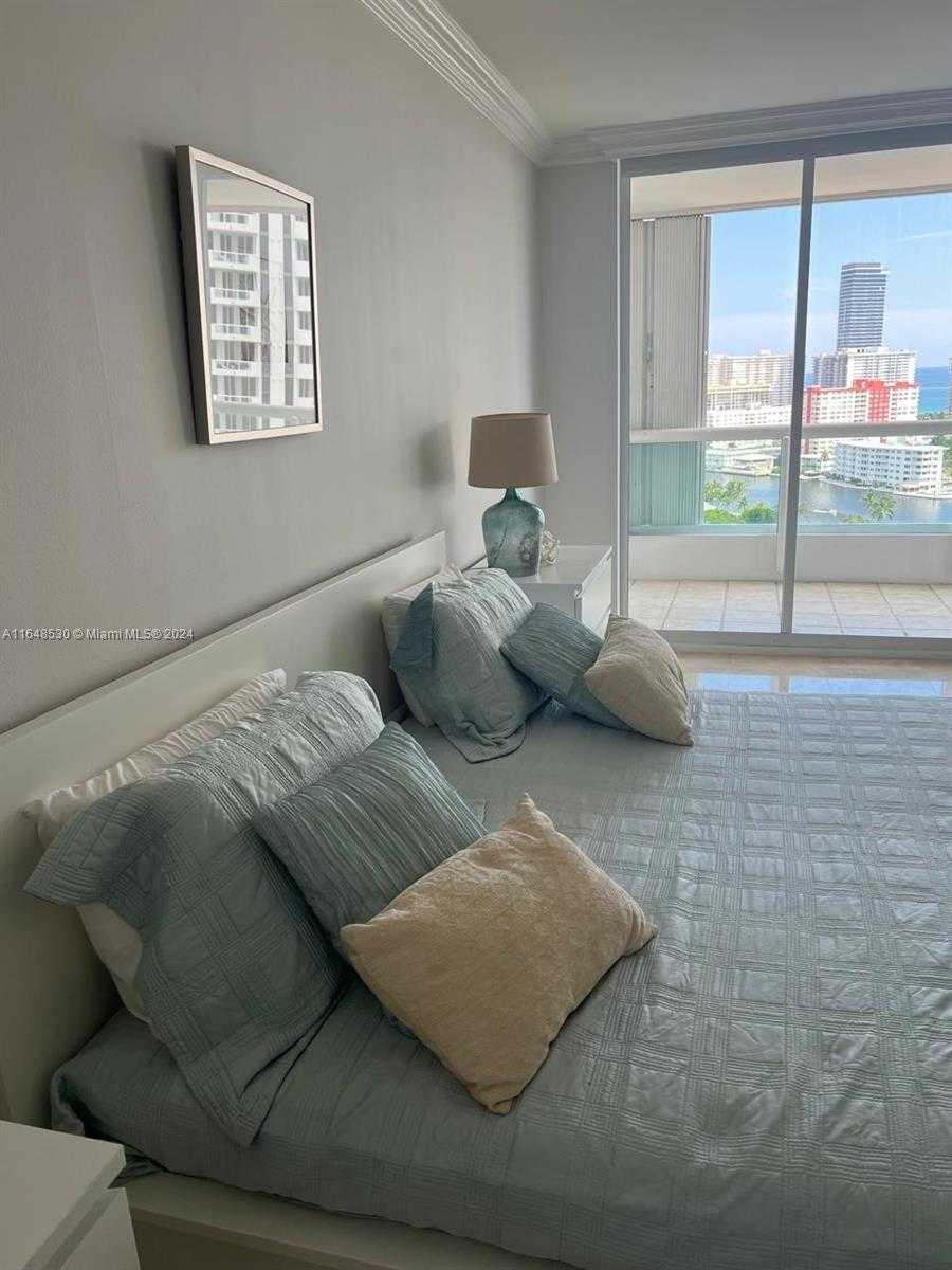 Small Image of 21205 YACHT CLUB DR #2005, Aventura Number 10