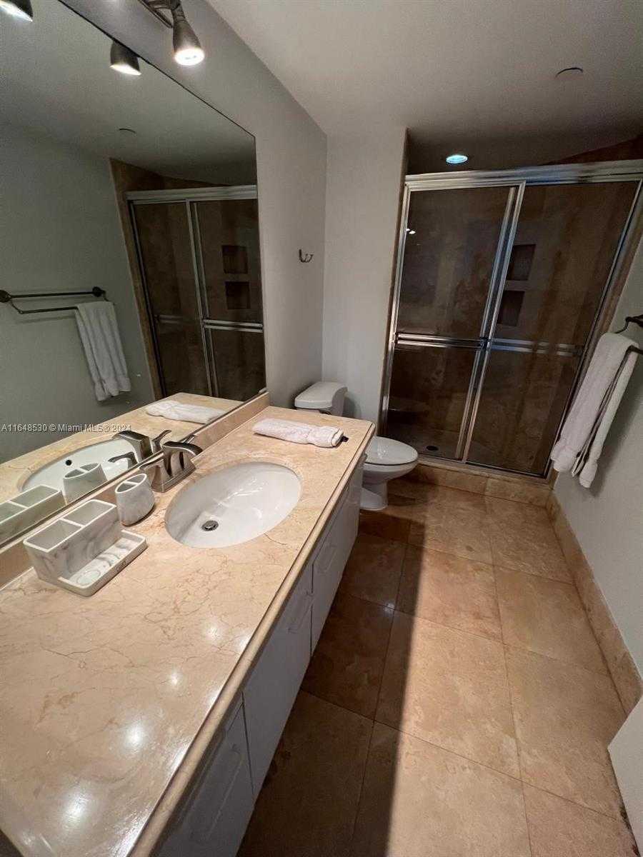 Small Image of 21205 YACHT CLUB DR #2005, Aventura Number 15