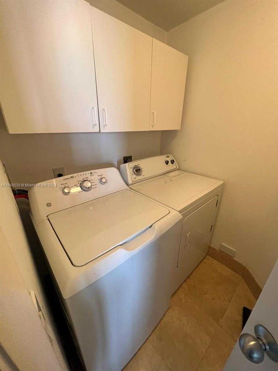 Small Image of 21205 YACHT CLUB DR #2005, Aventura Number 17