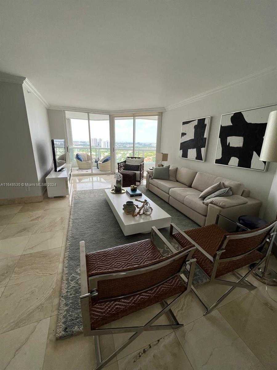Small Image of 21205 YACHT CLUB DR #2005, Aventura Number 4