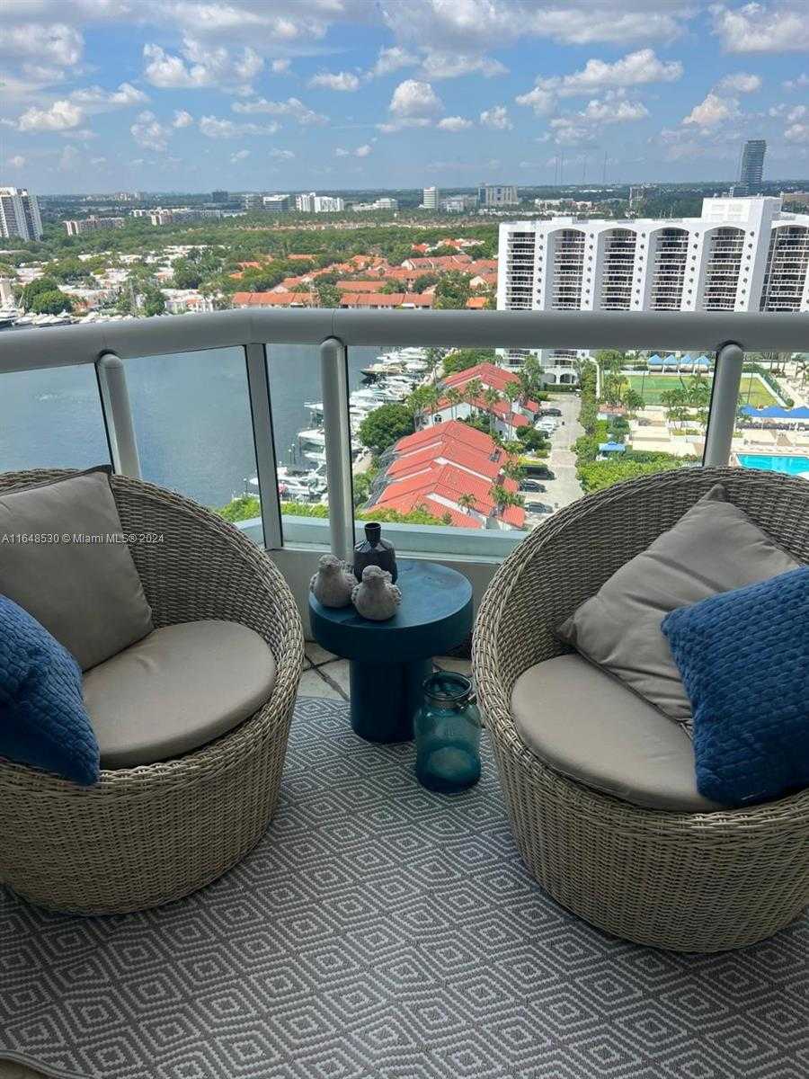 Small Image of 21205 YACHT CLUB DR #2005, Aventura Number 7