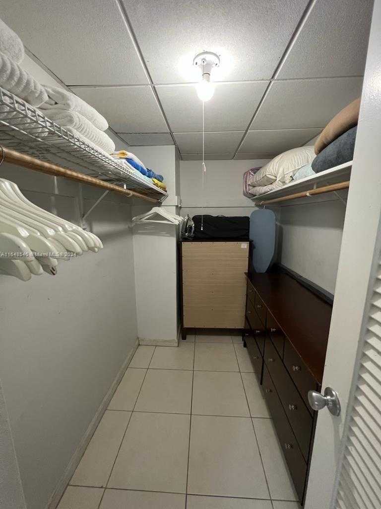 Small Image of 3901 SOUTH OCEAN DR #3A, Hollywood Number 17