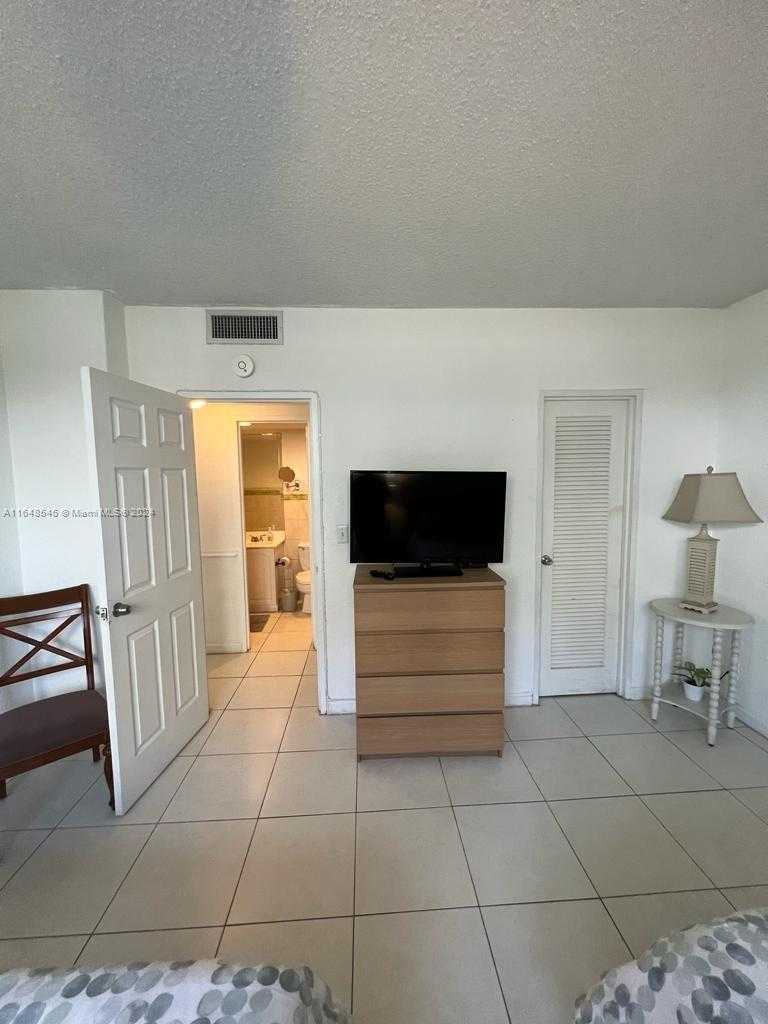Small Image of 3901 SOUTH OCEAN DR #3A, Hollywood Number 18