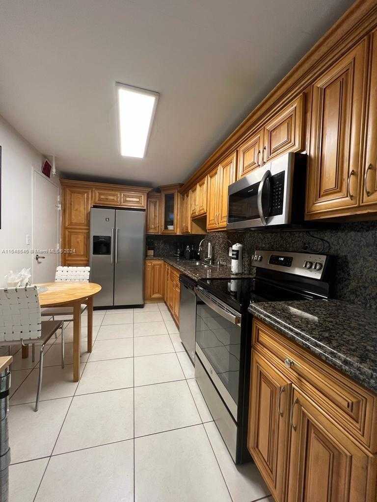Small Image of 3901 SOUTH OCEAN DR #3A, Hollywood Number 3
