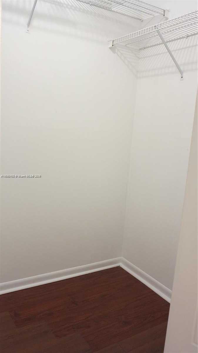 Small Image of 350 LAKEVIEW DR #201, Weston Number 6