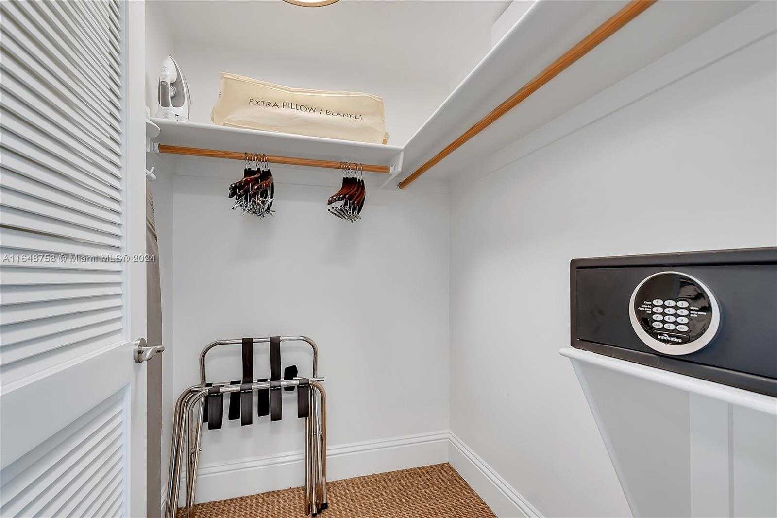 Small Image of 4401 COLLINS AVE #2406, Miami Beach Number 15