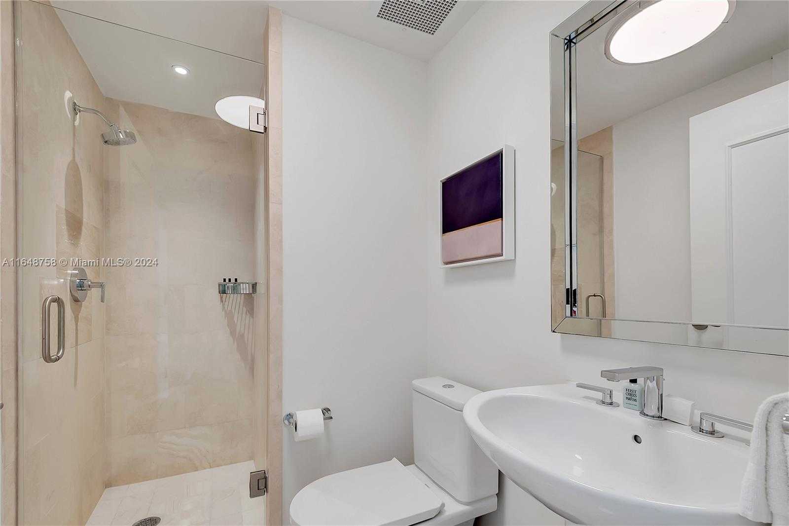 Small Image of 4401 COLLINS AVE #2406, Miami Beach Number 16