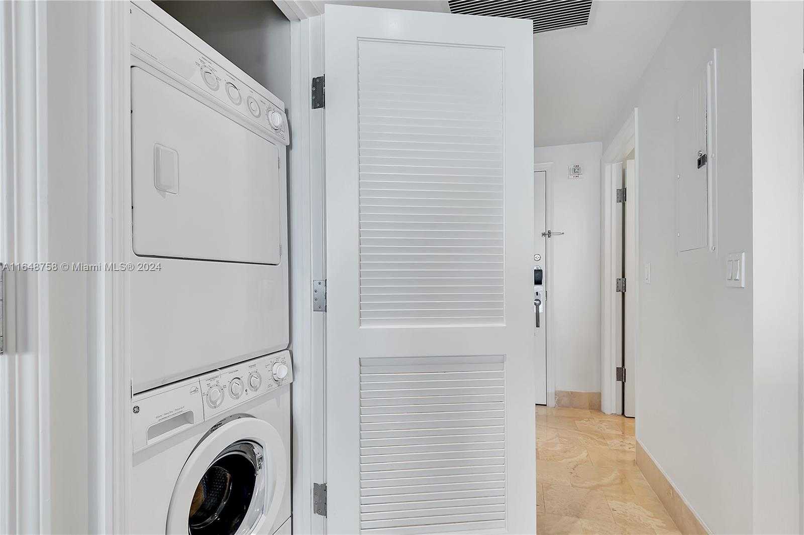 Small Image of 4401 COLLINS AVE #2406, Miami Beach Number 17