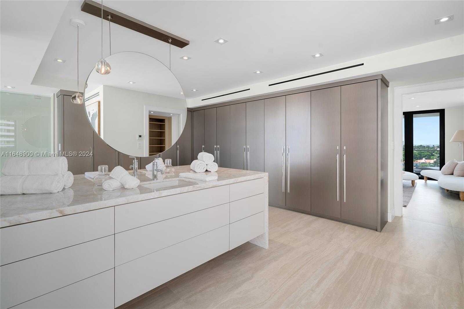 Small Image of 5500 COLLINS AVE #901 & 902, Miami Beach Number 17
