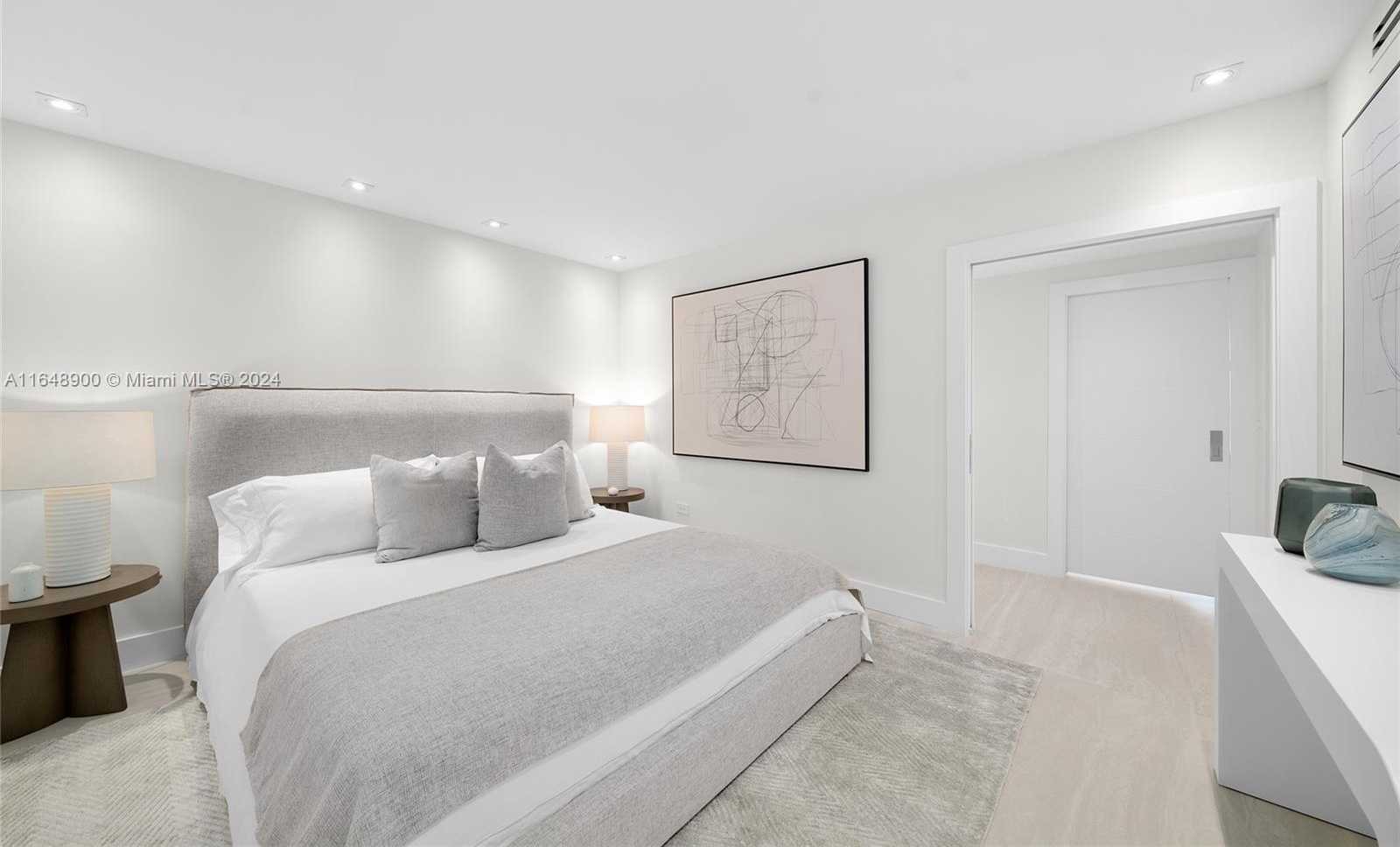 Small Image of 5500 COLLINS AVE #901 & 902, Miami Beach Number 22