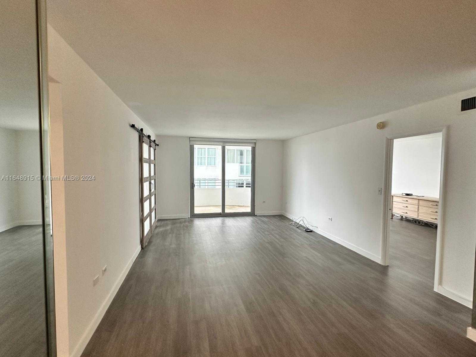 Small Image of 5555 COLLINS AVE #10B, Miami Beach Number 16
