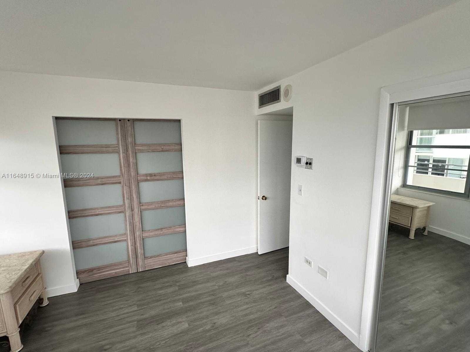 Small Image of 5555 COLLINS AVE #10B, Miami Beach Number 18