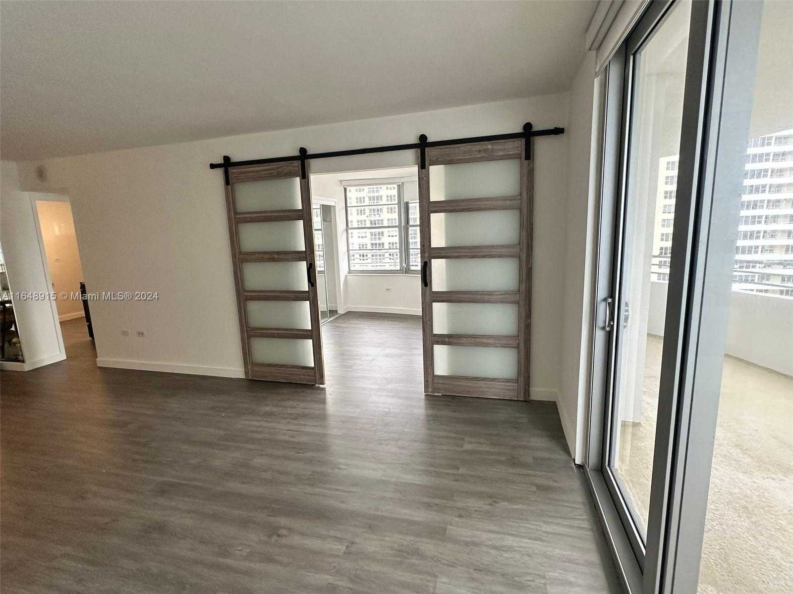 Small Image of 5555 COLLINS AVE #10B, Miami Beach Number 22