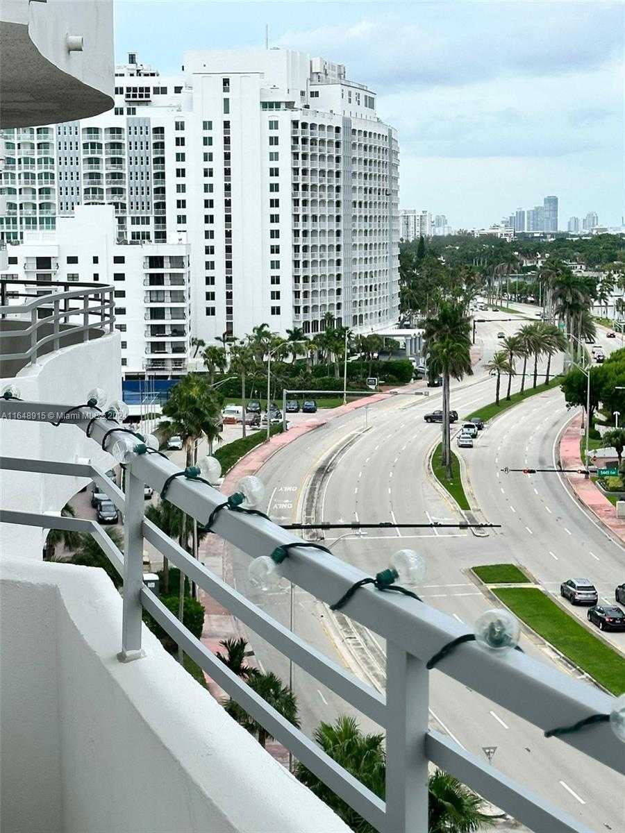 Small Image of 5555 COLLINS AVE #10B, Miami Beach Number 6