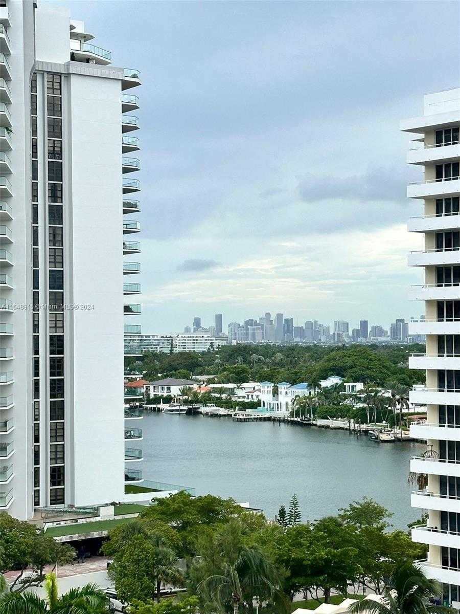 Small Image of 5555 COLLINS AVE #10B, Miami Beach Number 8