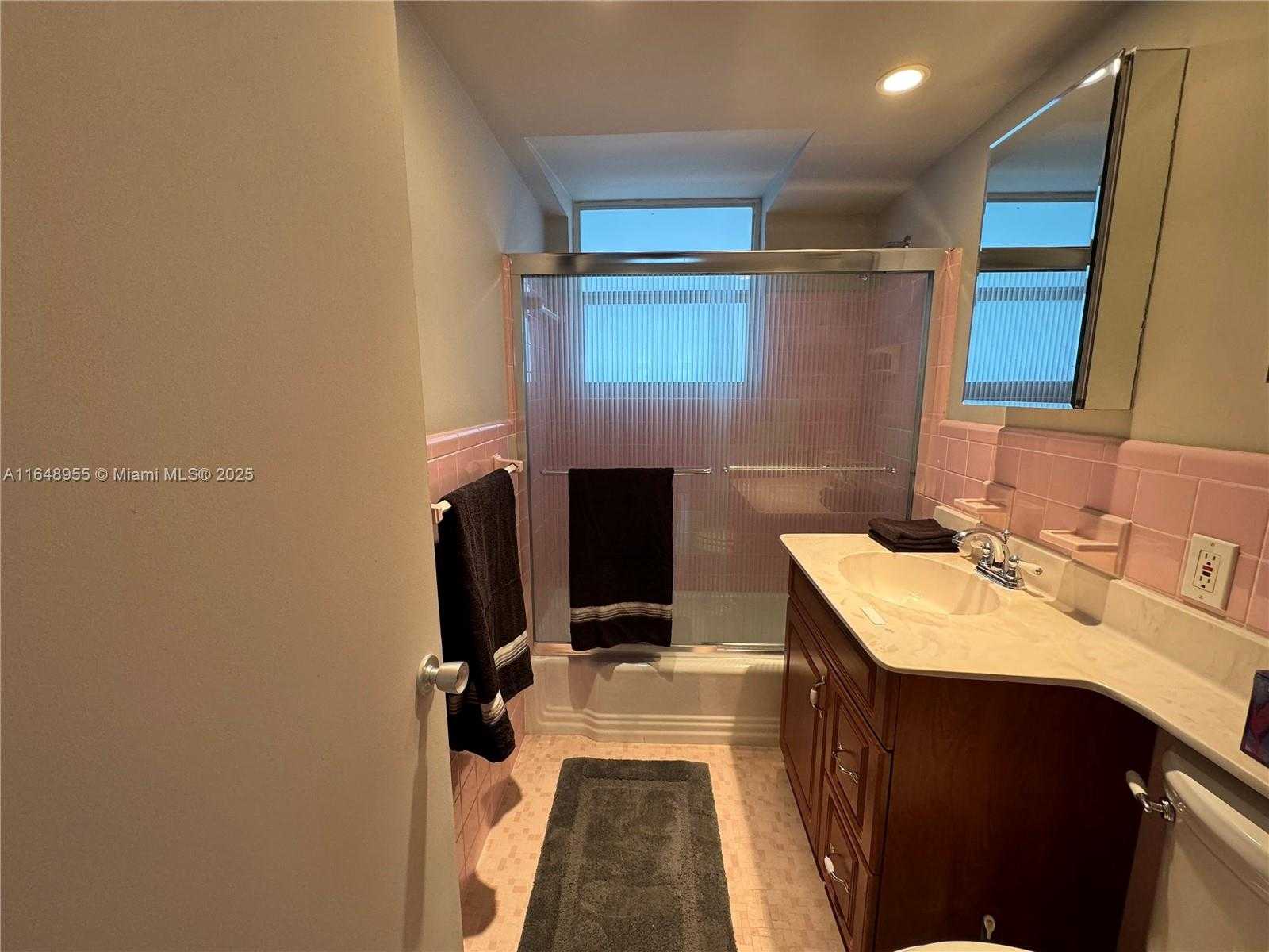 Small Image of 1920 SOUTH OCEAN DR #1002, Fort Lauderdale Number 5