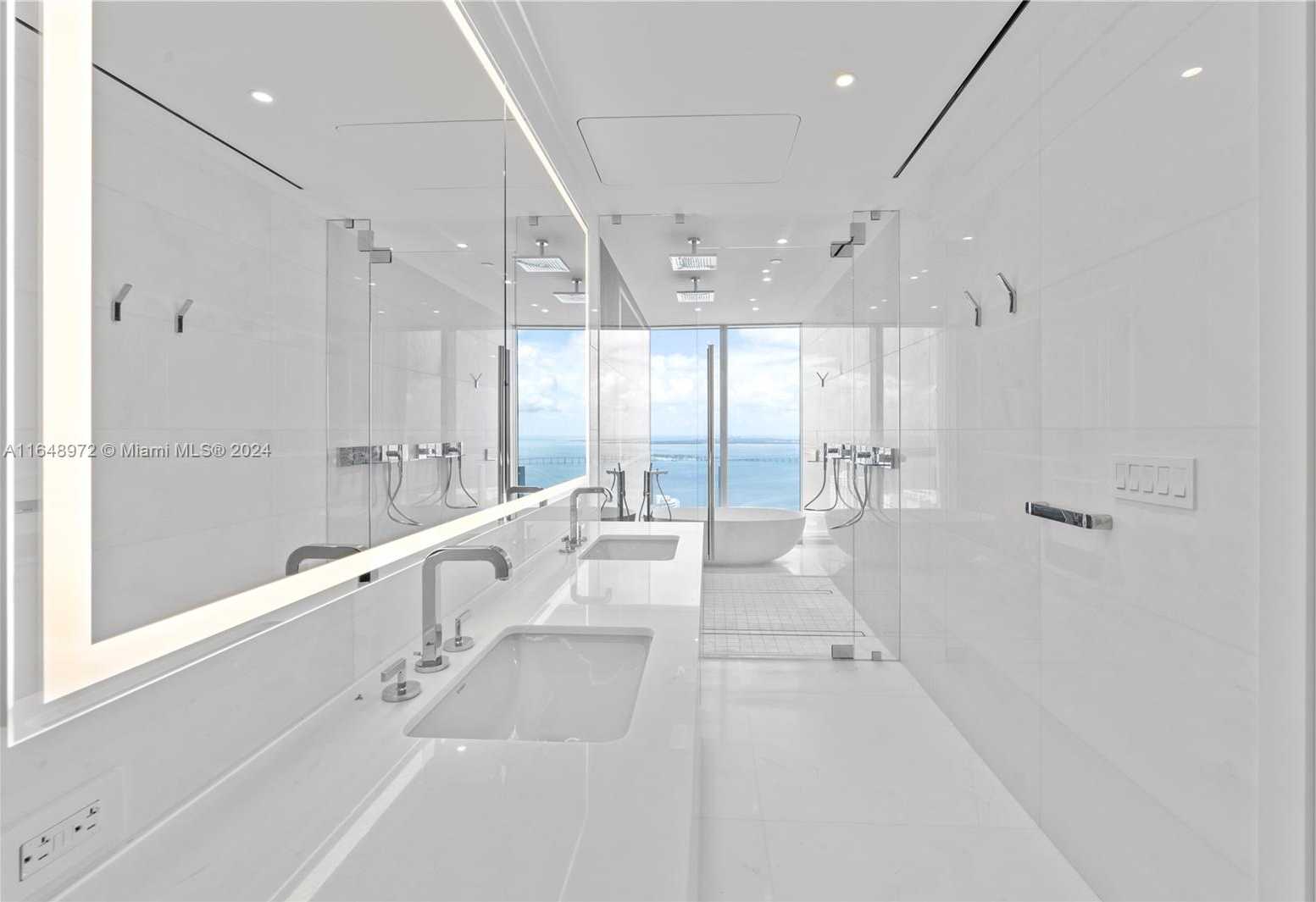 Small Image of 300 BISCAYNE BLVD WAY #4404, Miami Number 13