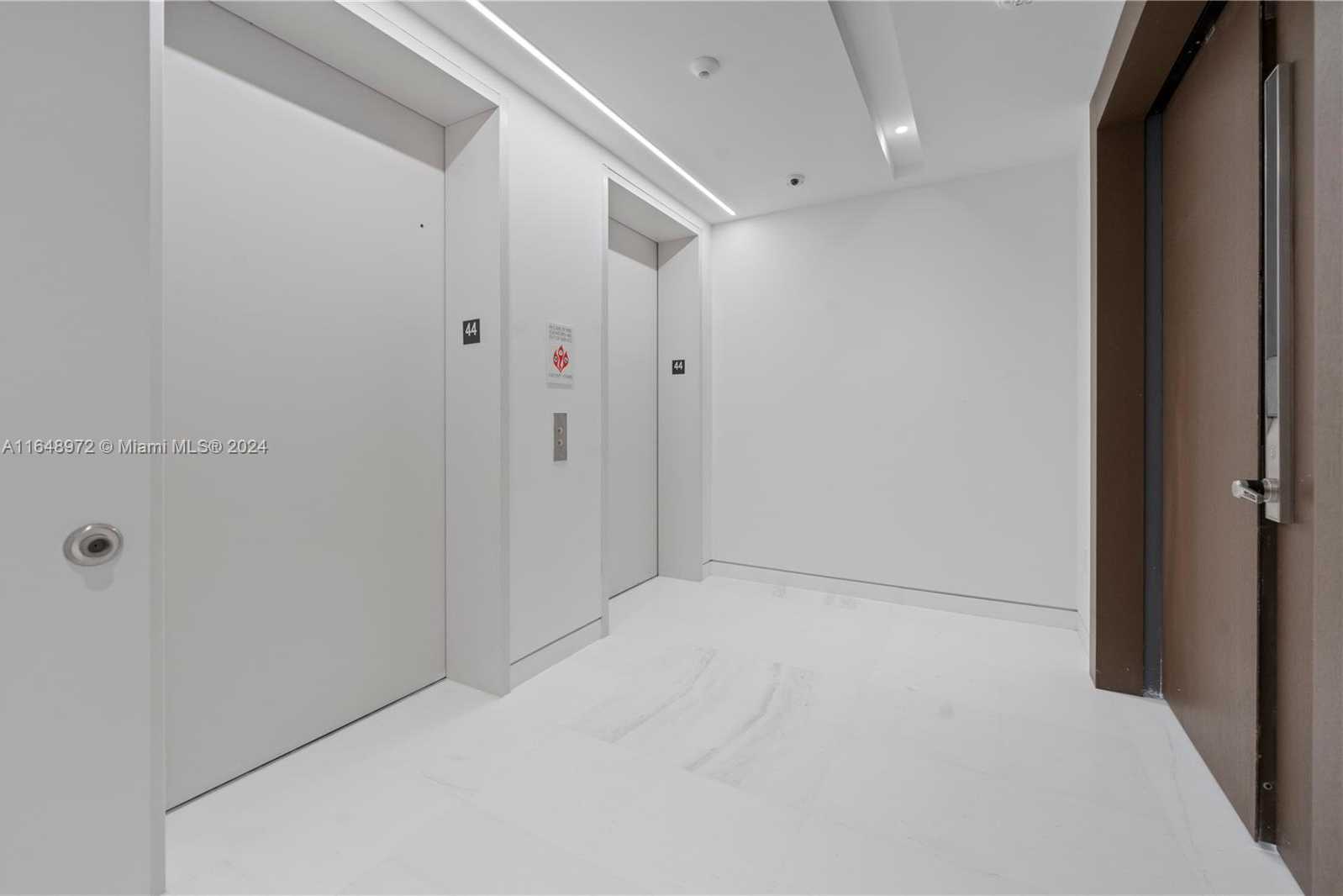 Small Image of 300 BISCAYNE BLVD WAY #4404, Miami Number 2