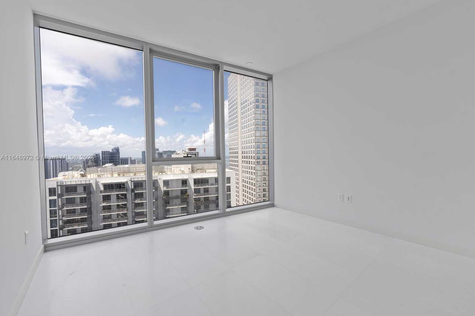Small Image of 300 BISCAYNE BLVD WAY #4404, Miami Number 20