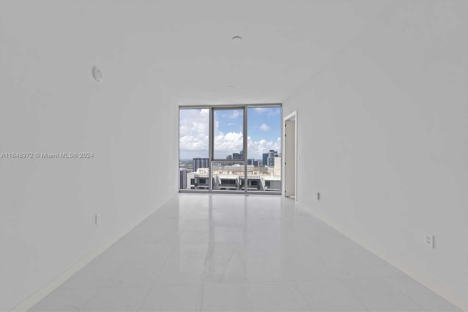 Small Image of 300 BISCAYNE BLVD WAY #4404, Miami Number 22
