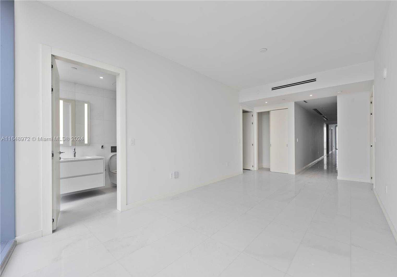 Small Image of 300 BISCAYNE BLVD WAY #4404, Miami Number 24