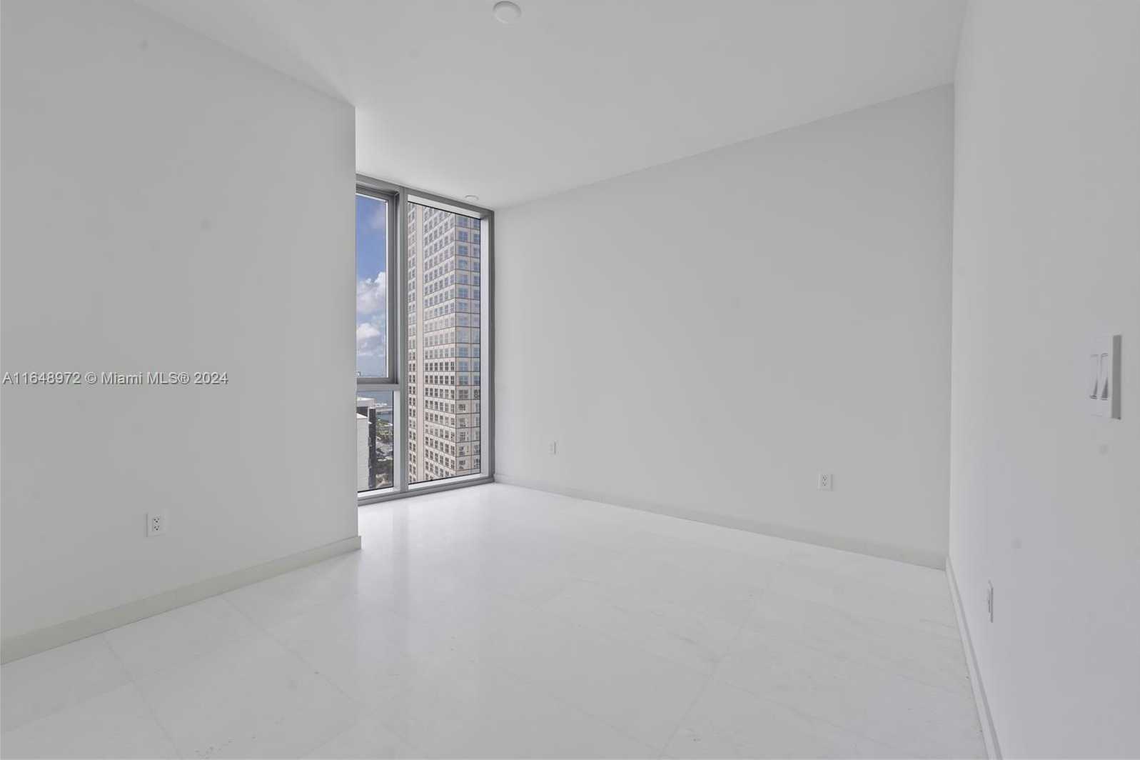 Small Image of 300 BISCAYNE BLVD WAY #4404, Miami Number 25