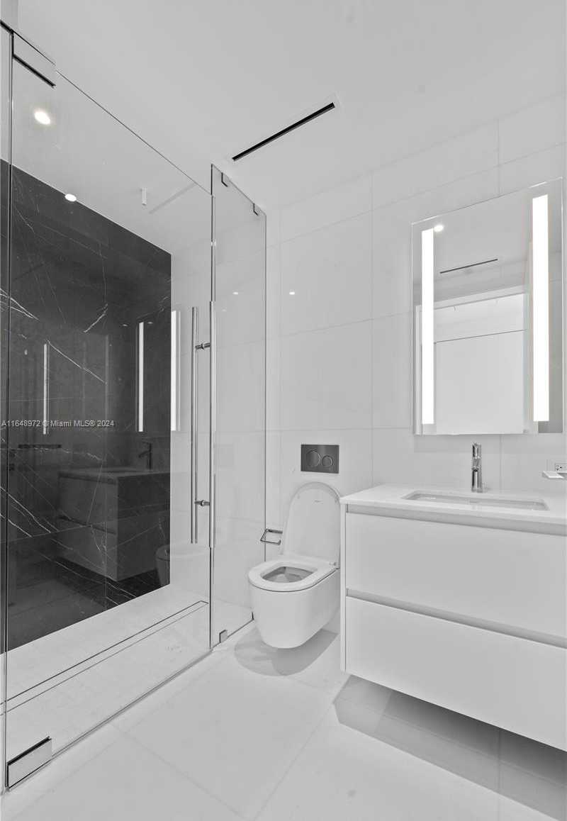 Small Image of 300 BISCAYNE BLVD WAY #4404, Miami Number 29