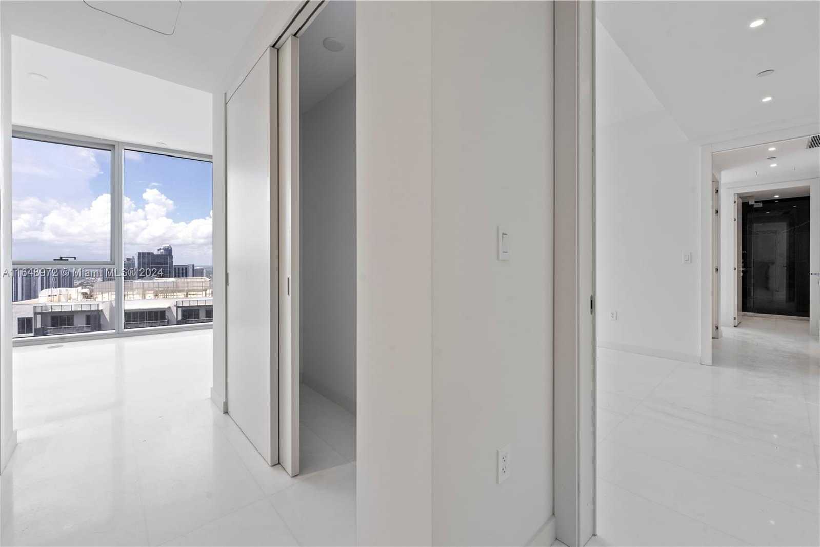 Small Image of 300 BISCAYNE BLVD WAY #4404, Miami Number 30