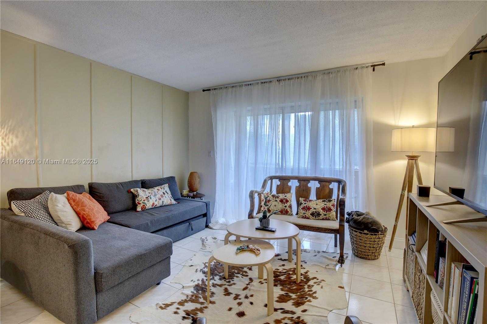 Small Image of 233 NORTH EAST 14TH AVE #304, Hallandale Beach Number 12