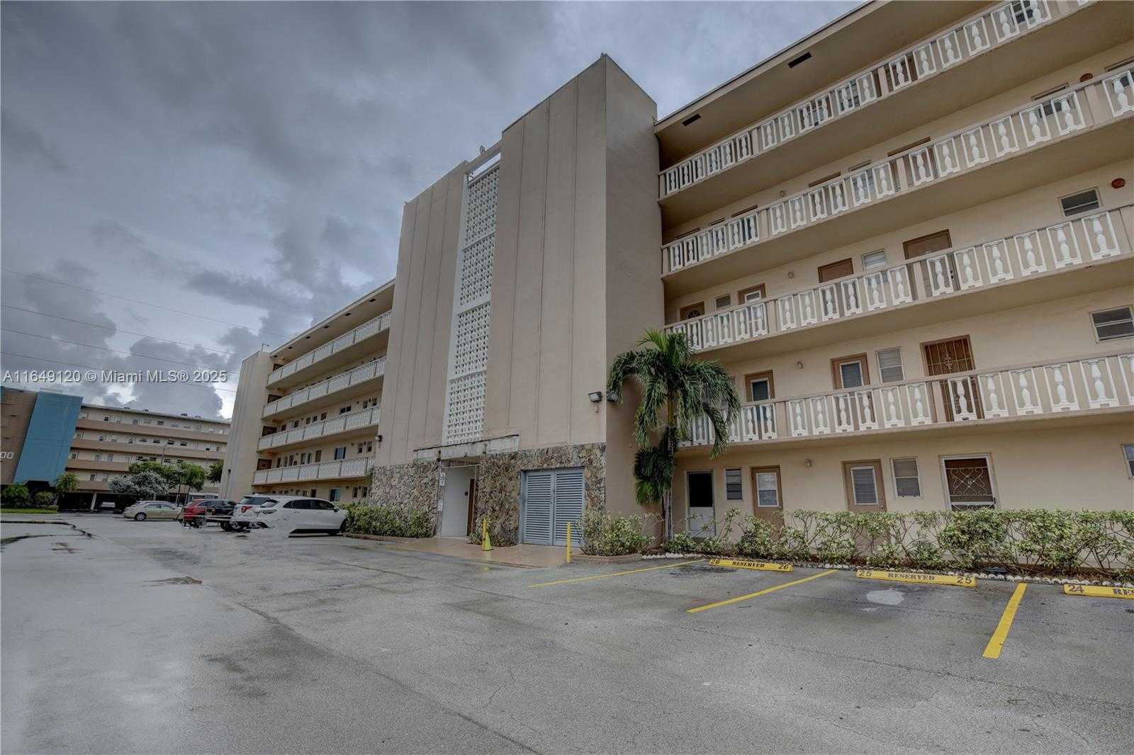 Small Image of 233 NORTH EAST 14TH AVE #304, Hallandale Beach Number 21