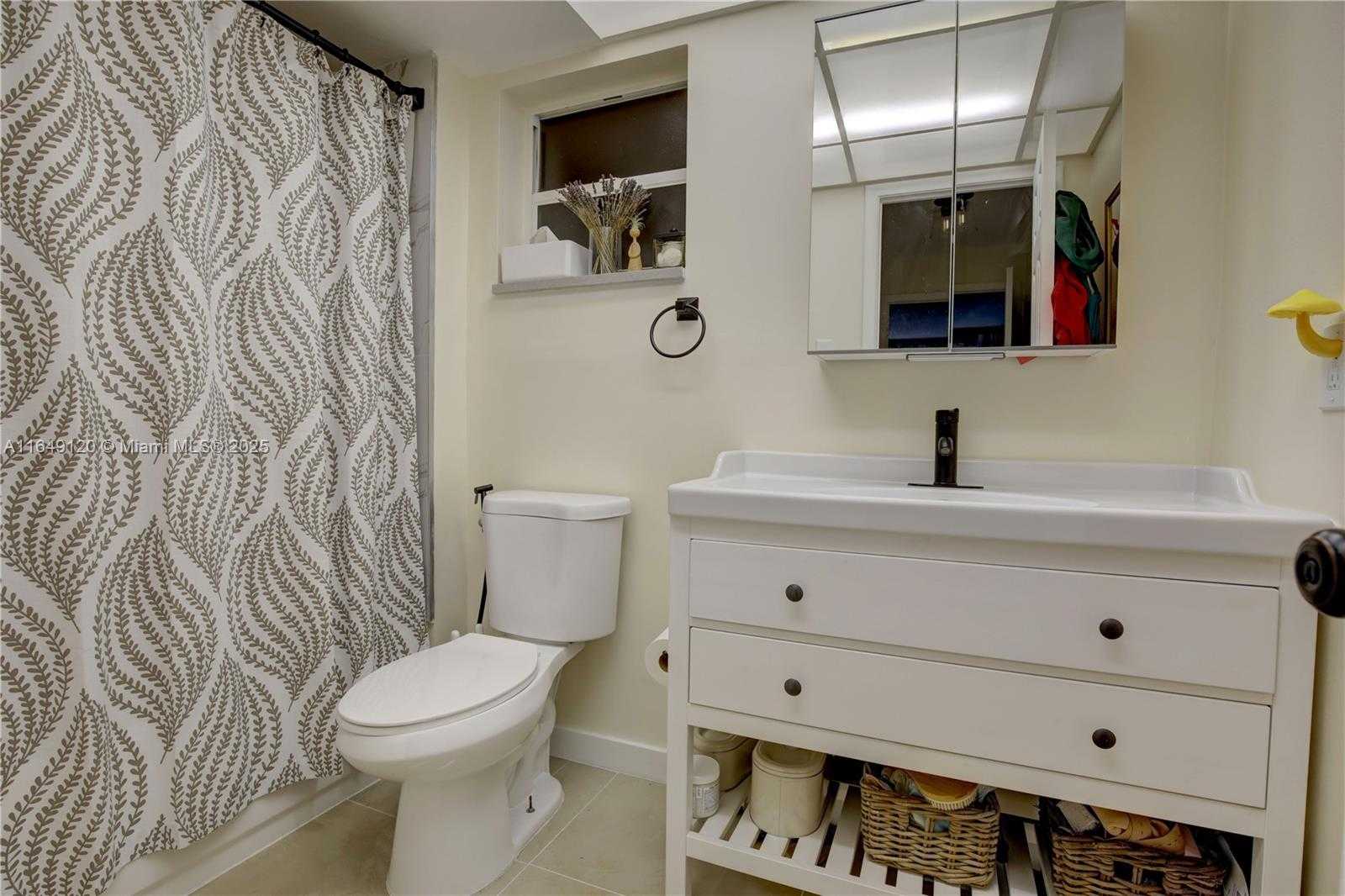 Small Image of 233 NORTH EAST 14TH AVE #304, Hallandale Beach Number 3
